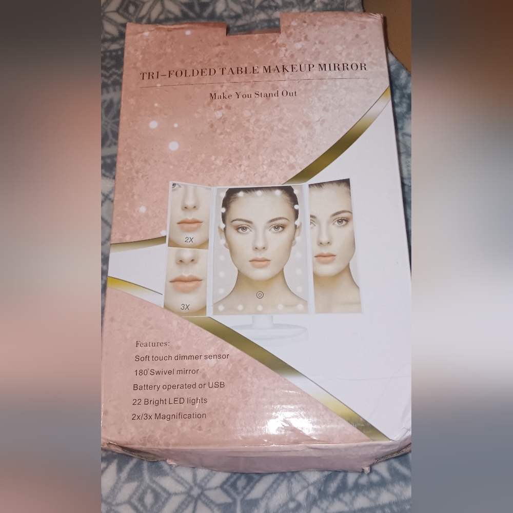 Tri-Folded Table Makeup Mirror with LED Lights